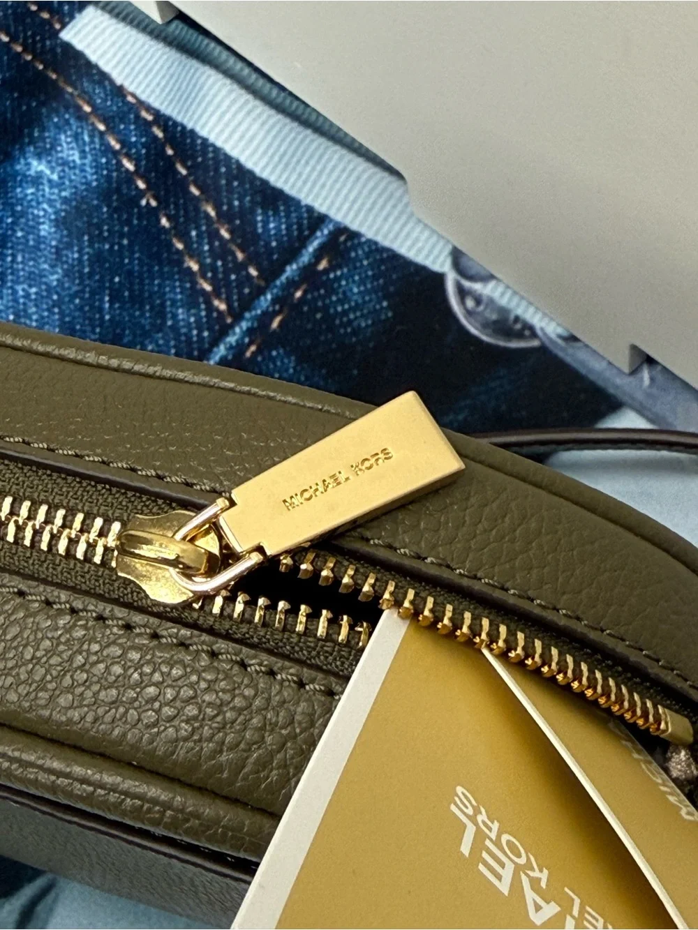 (new+tag) MICHAEL KORS Leather Olive Green Dome Camera Crossbody Gold Hardware